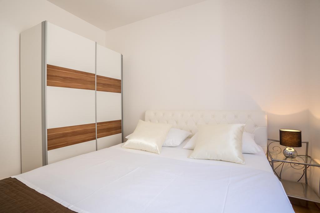 Apartment Falcon Стари Град Номер фото