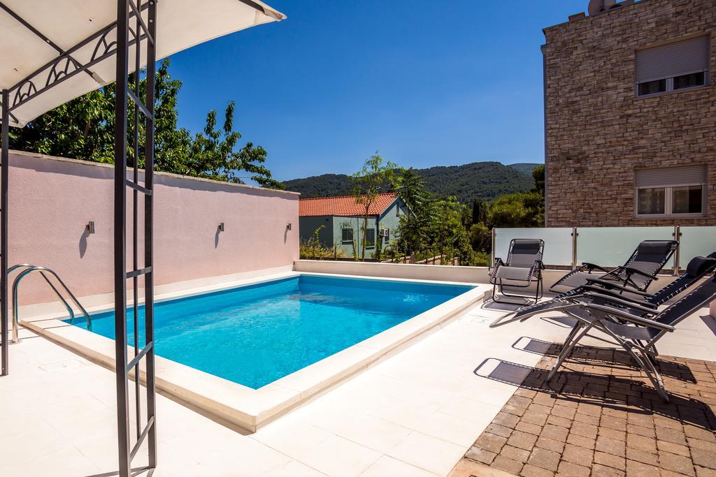Apartment Falcon Стари Град Номер фото