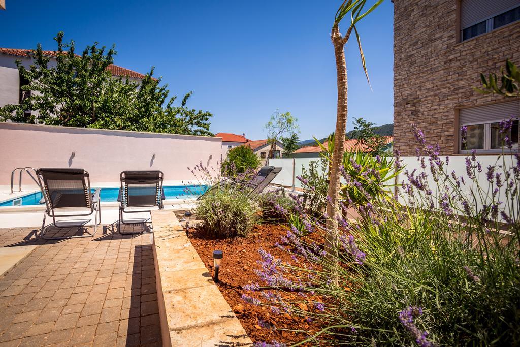 Apartment Falcon Стари Град Номер фото